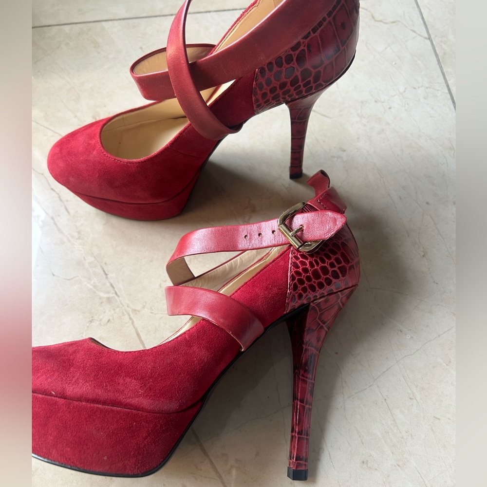Guess red platform heels